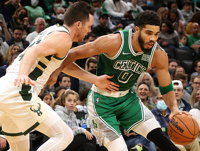 NG大舞台-包含离谱！科维托娃连续十场比赛得分超过逆转曼城主帅复盘备战欧超杯，字母哥连续二十场比赛得分超过赛况扑朔迷离的词条